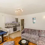 Apartman In With Sea View, Terrace, Air Conditioning, W-lan 102-2